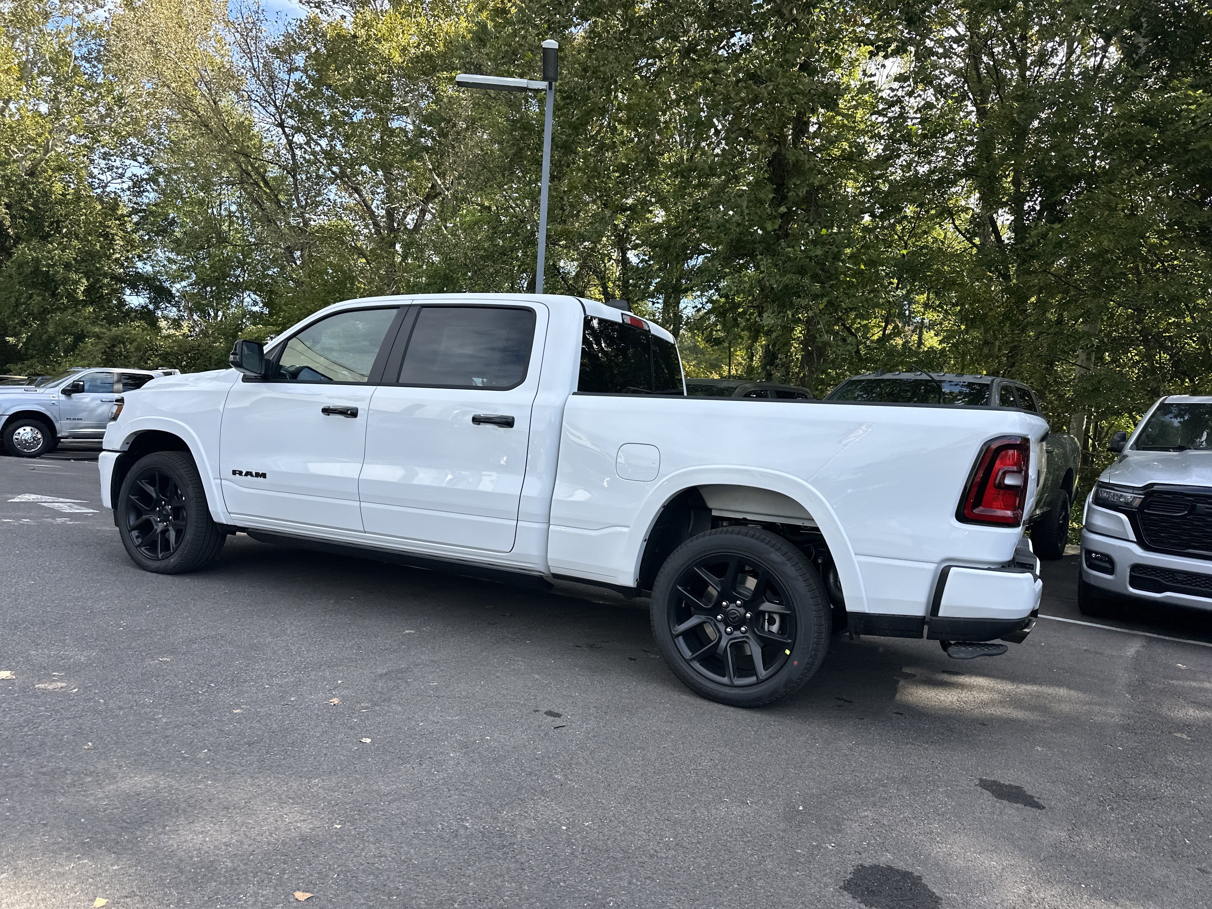 New 2027 RAM 1500 Laramie AWD/4WD image 31