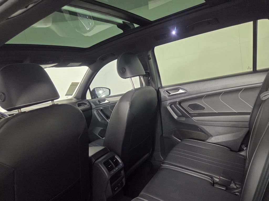 Used 2023 Volkswagen Tiguan SE R-Line FWD image 24