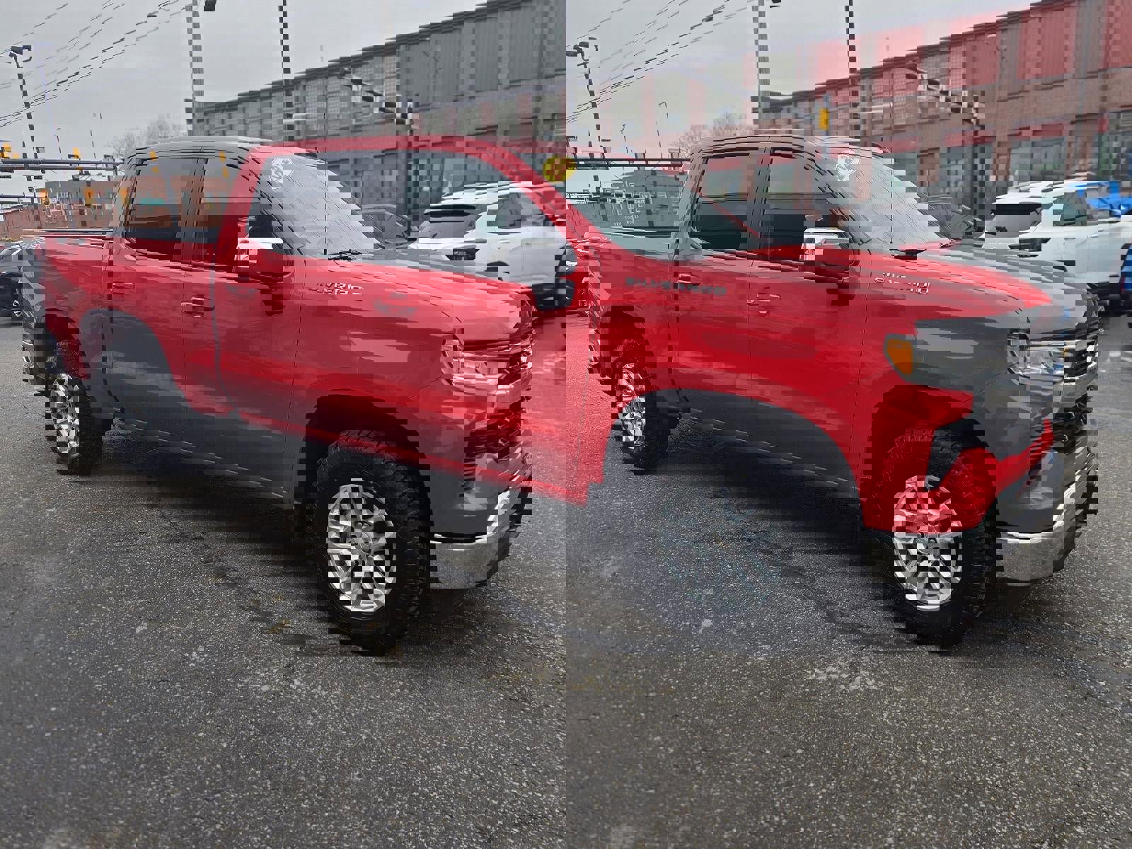 Used 2022 Chevrolet Silverado 1500 LT image 11