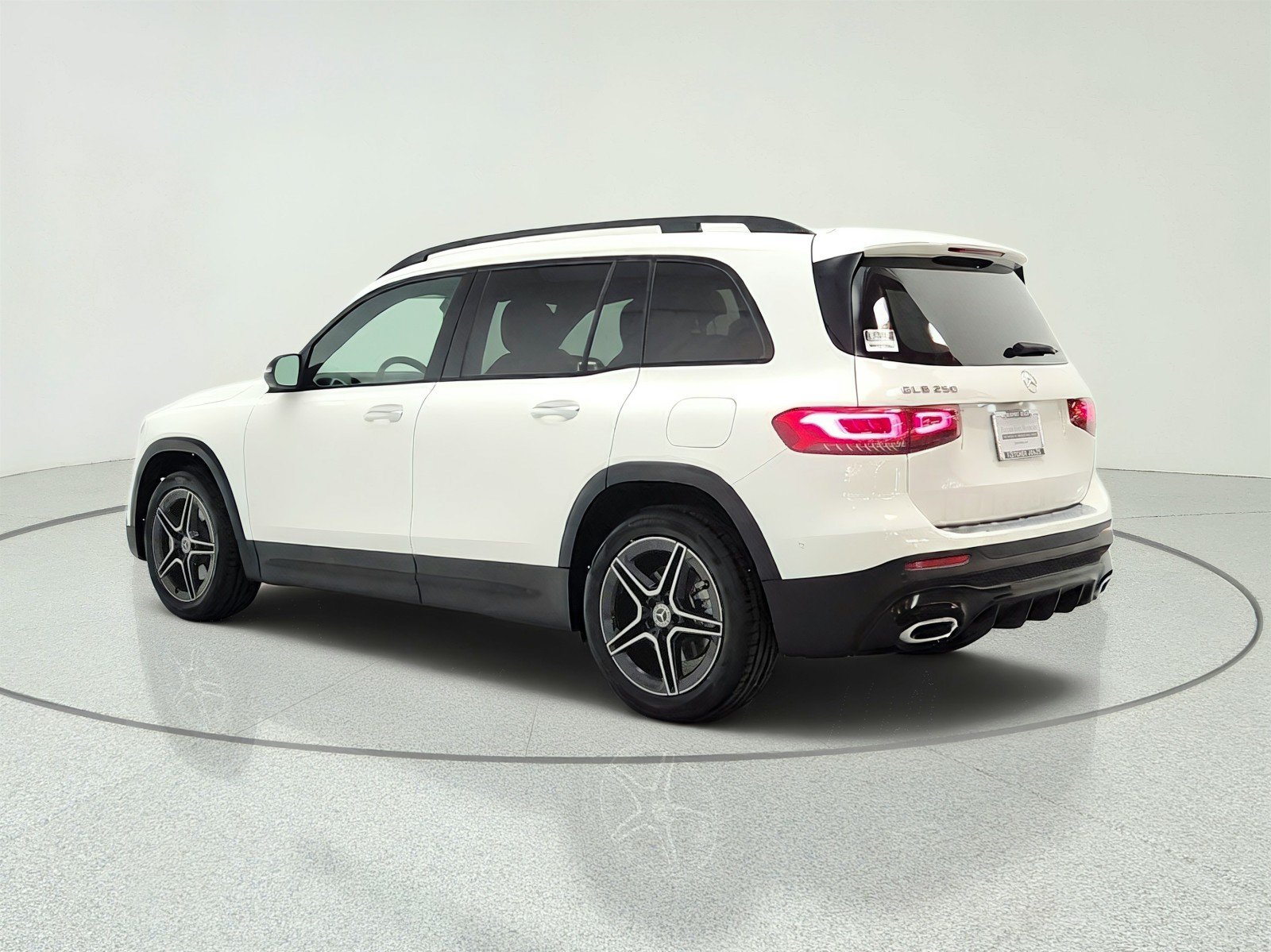 Used 2021 Mercedes-Benz GLB 250 image 7