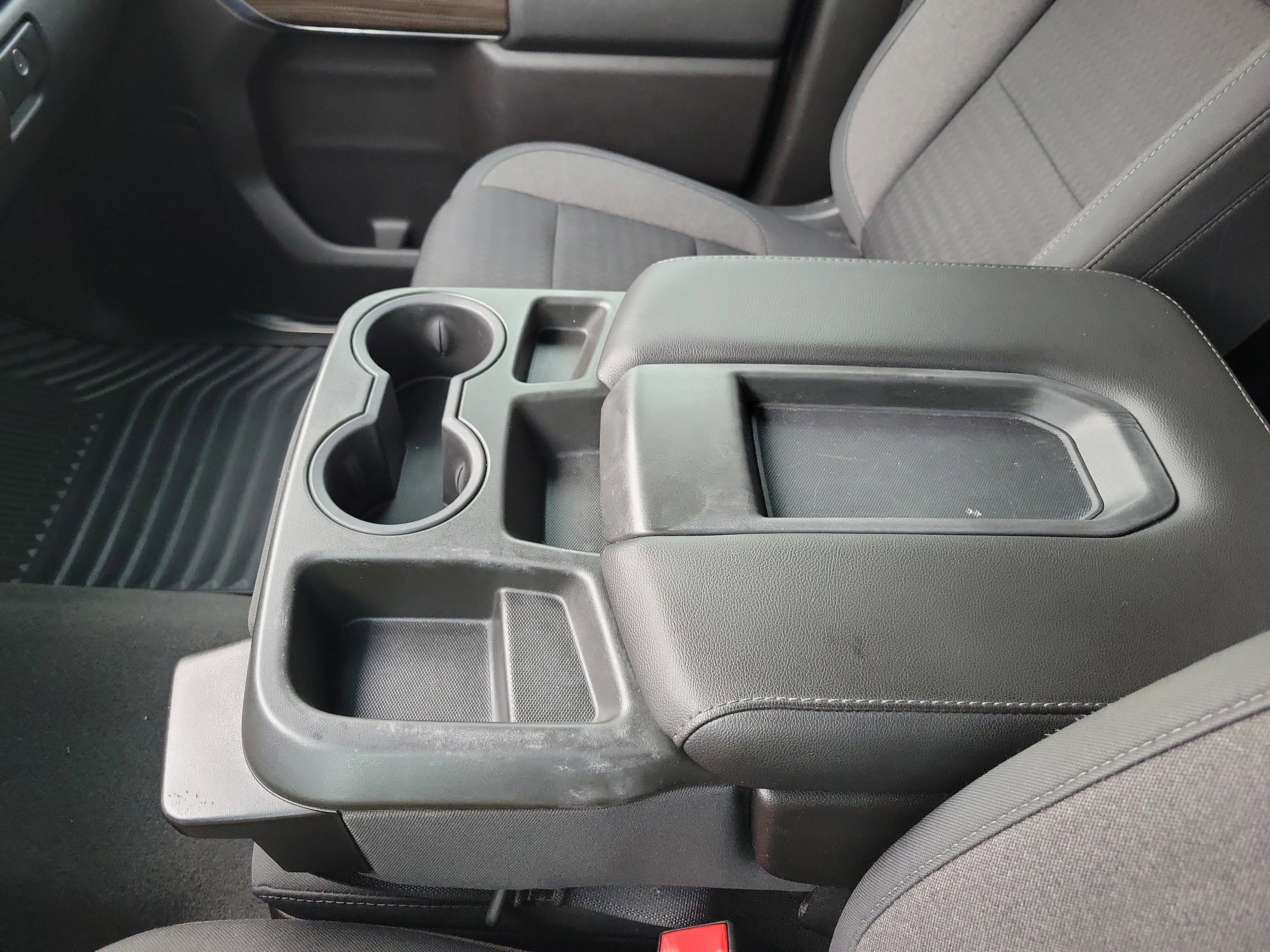 Used 2020 Chevrolet Silverado 1500 LT w/ All-Star Edition image 35