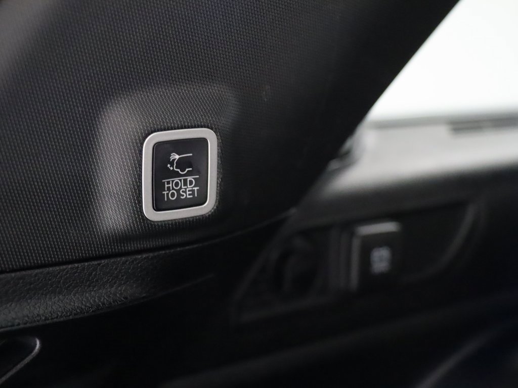 Used 2022 Jeep Grand Cherokee Altitude image 32