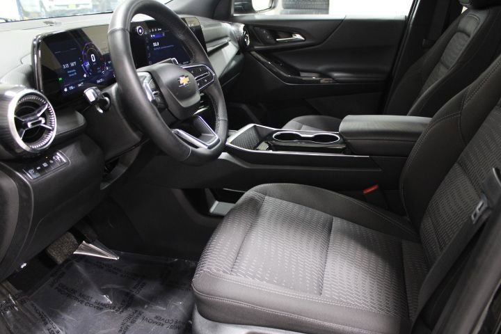 Used 2025 Chevrolet Equinox LT image 19