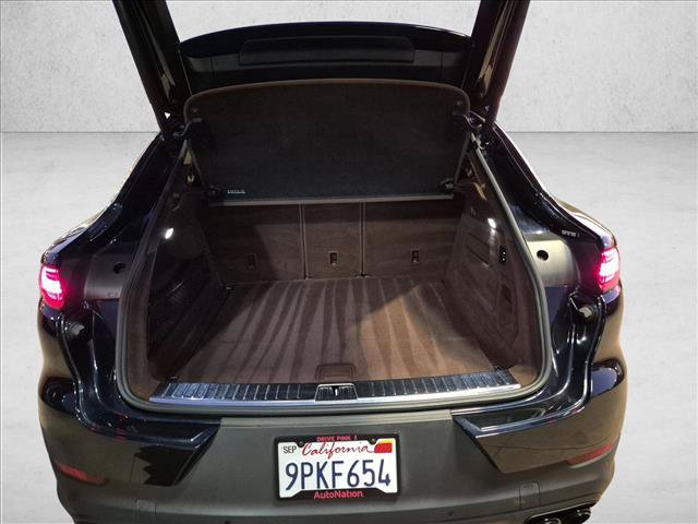 Used 2023 Porsche Cayenne S AWD/4WD image 6