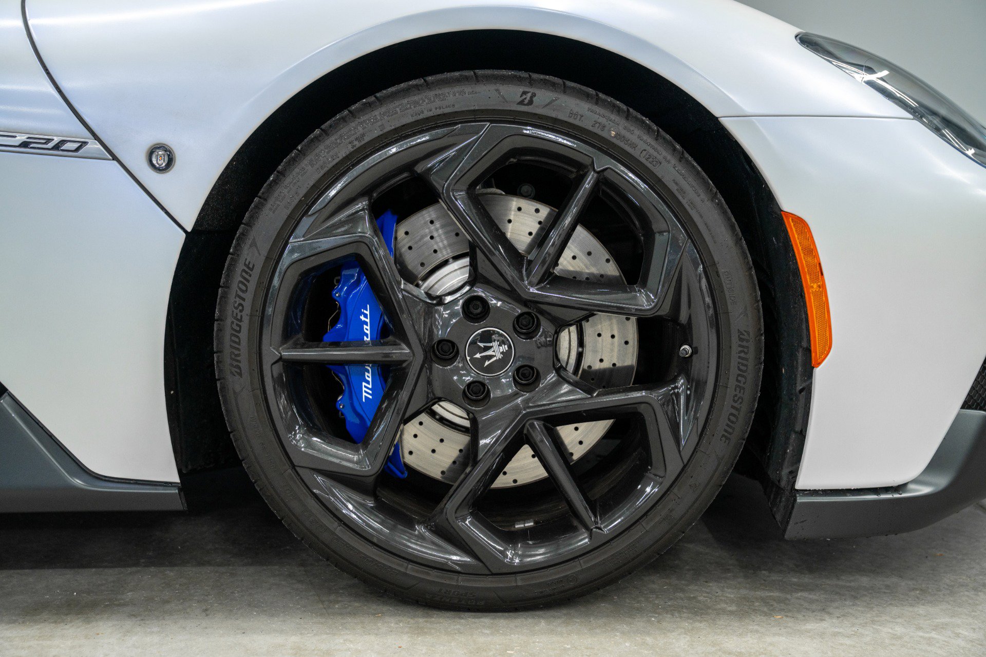Used 2023 Maserati MC20 Spyder RWD image 35