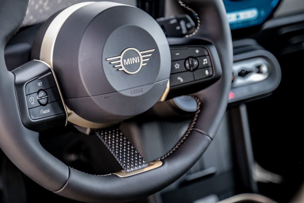 New 2026 MINI Cooper 4-Door Hardtop image 11