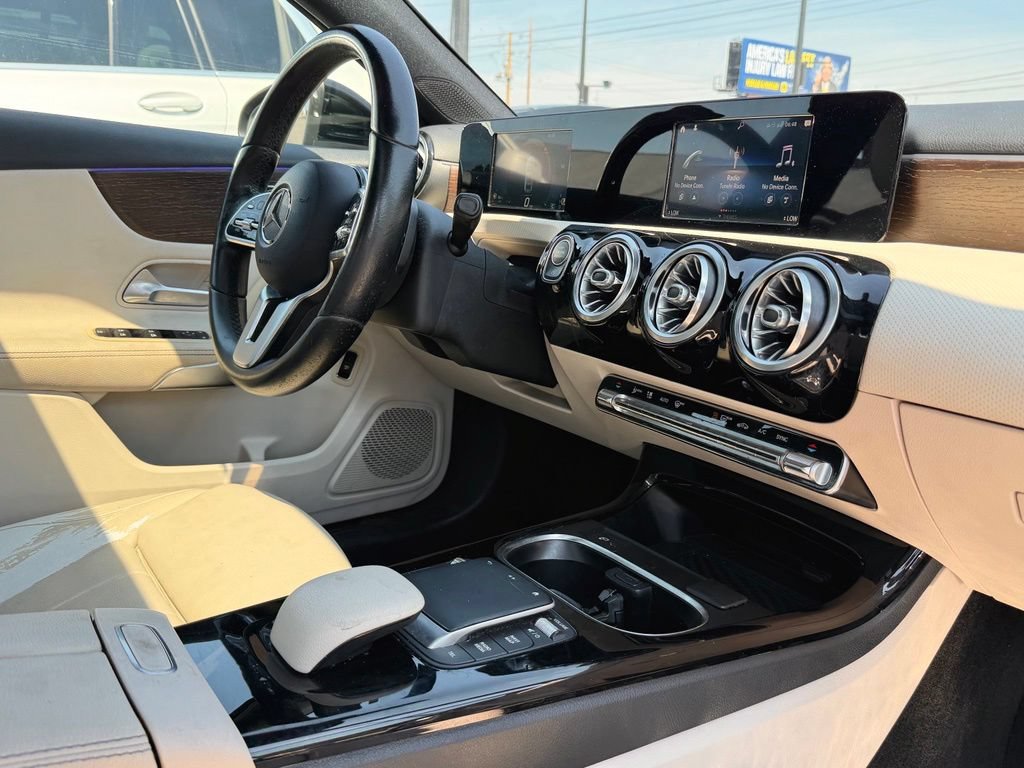 Used 2021 Mercedes-Benz A 220 image 27