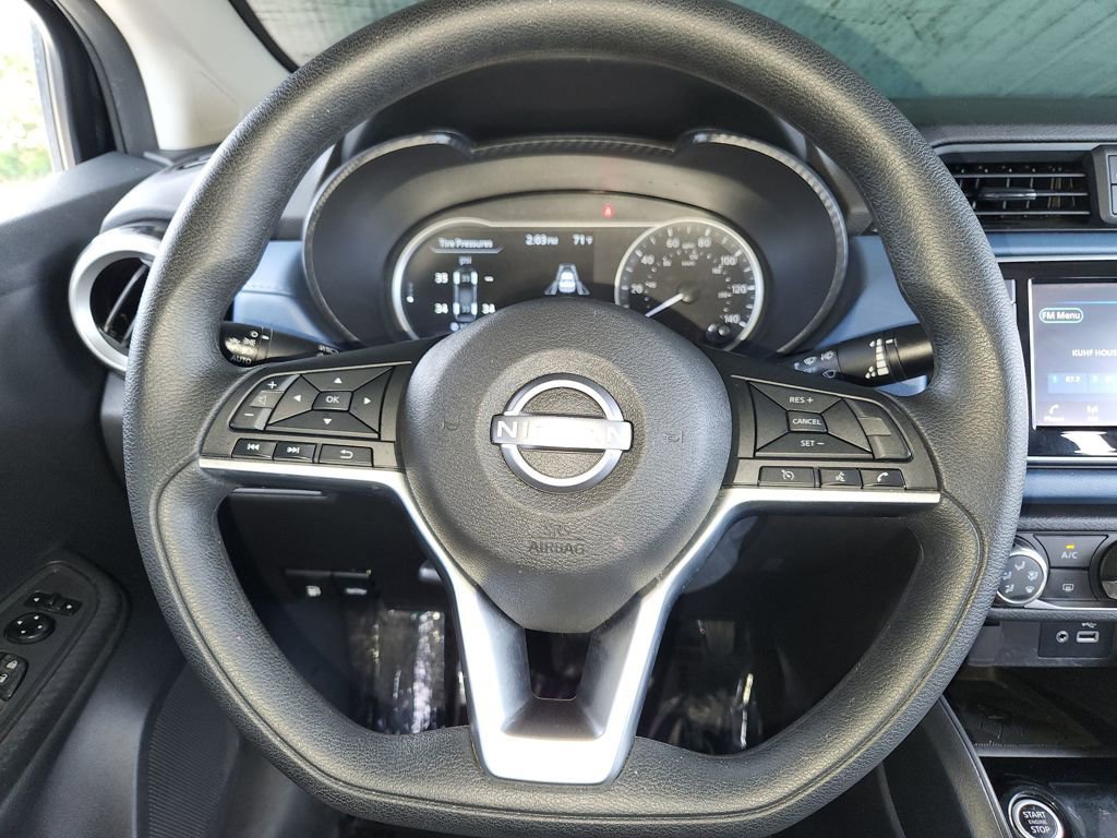 Used 2025 Nissan Versa SV image 22