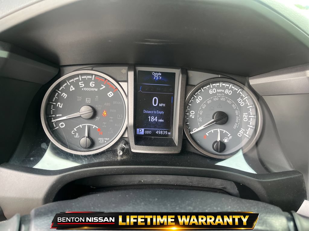 Used 2020 Toyota Tacoma TRD Sport w/ TRD Premium Sport Package AWD/4WD image 15