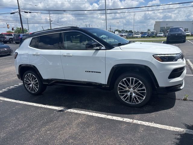 Used 2022 Jeep Compass Limited w/ Elite Group AWD/4WD image 10