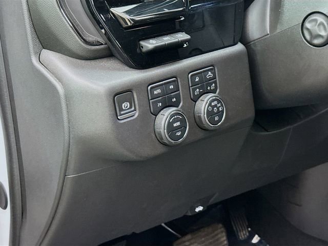 Used 2024 Chevrolet Silverado 1500 ZR2 w/ Technology Package image 13
