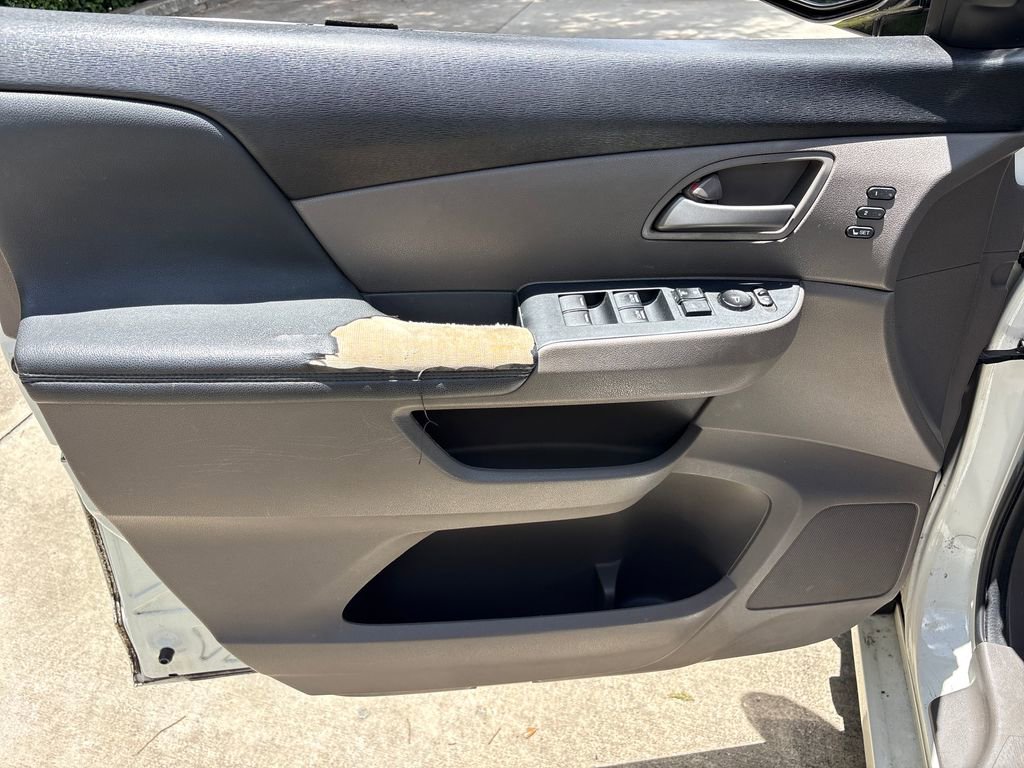 Used 2012 Honda Odyssey Touring image 16