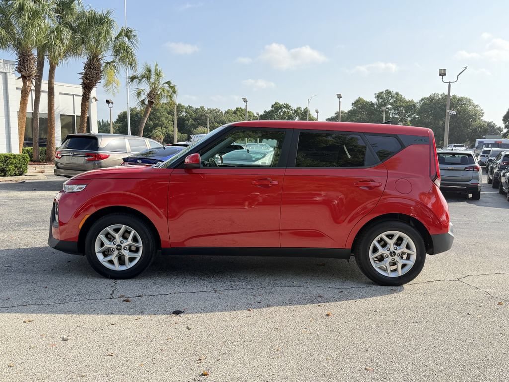 Certified 2022 Kia Soul S FWD image 8