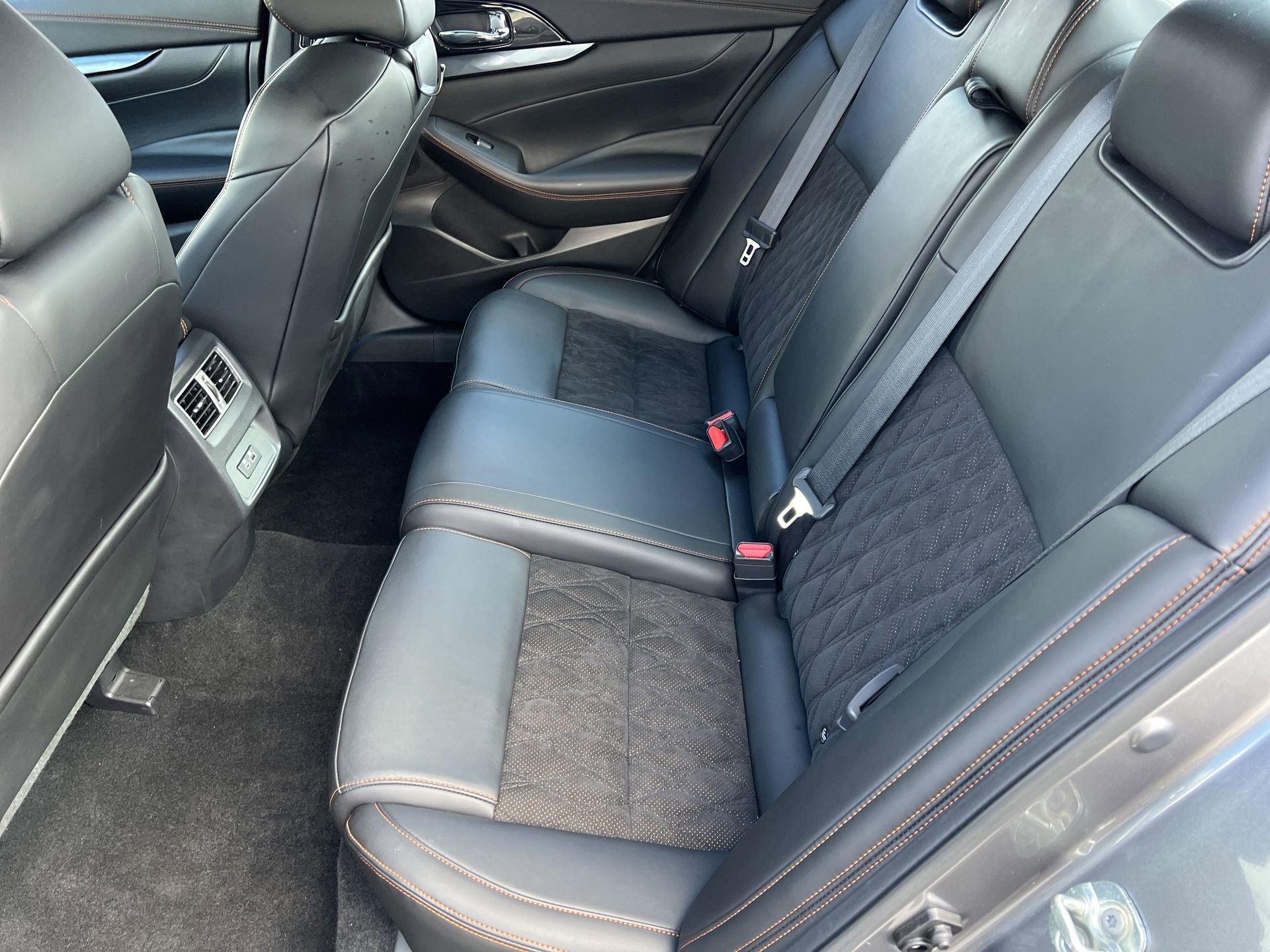 Used 2021 Nissan Maxima SR w/ Sport Mat Group image 24