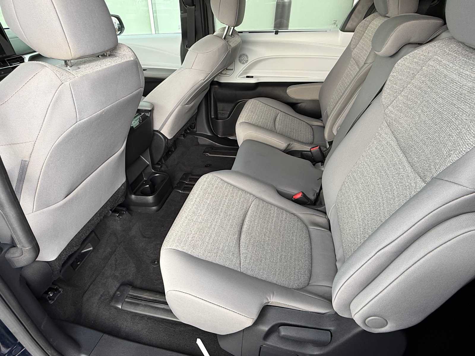 Certified 2026 Toyota Sienna LE AWD/4WD image 15