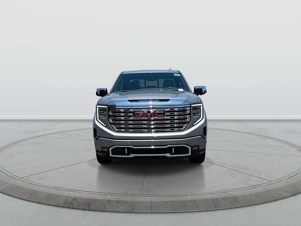 Used 2025 GMC Sierra 1500 Denali w/ Denali Reserve Package AWD/4WD image 3