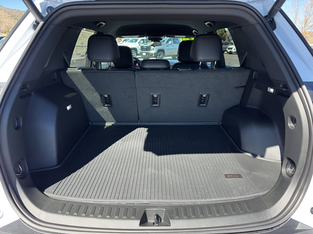 New 2026 Chevrolet Equinox ACTIV image 11