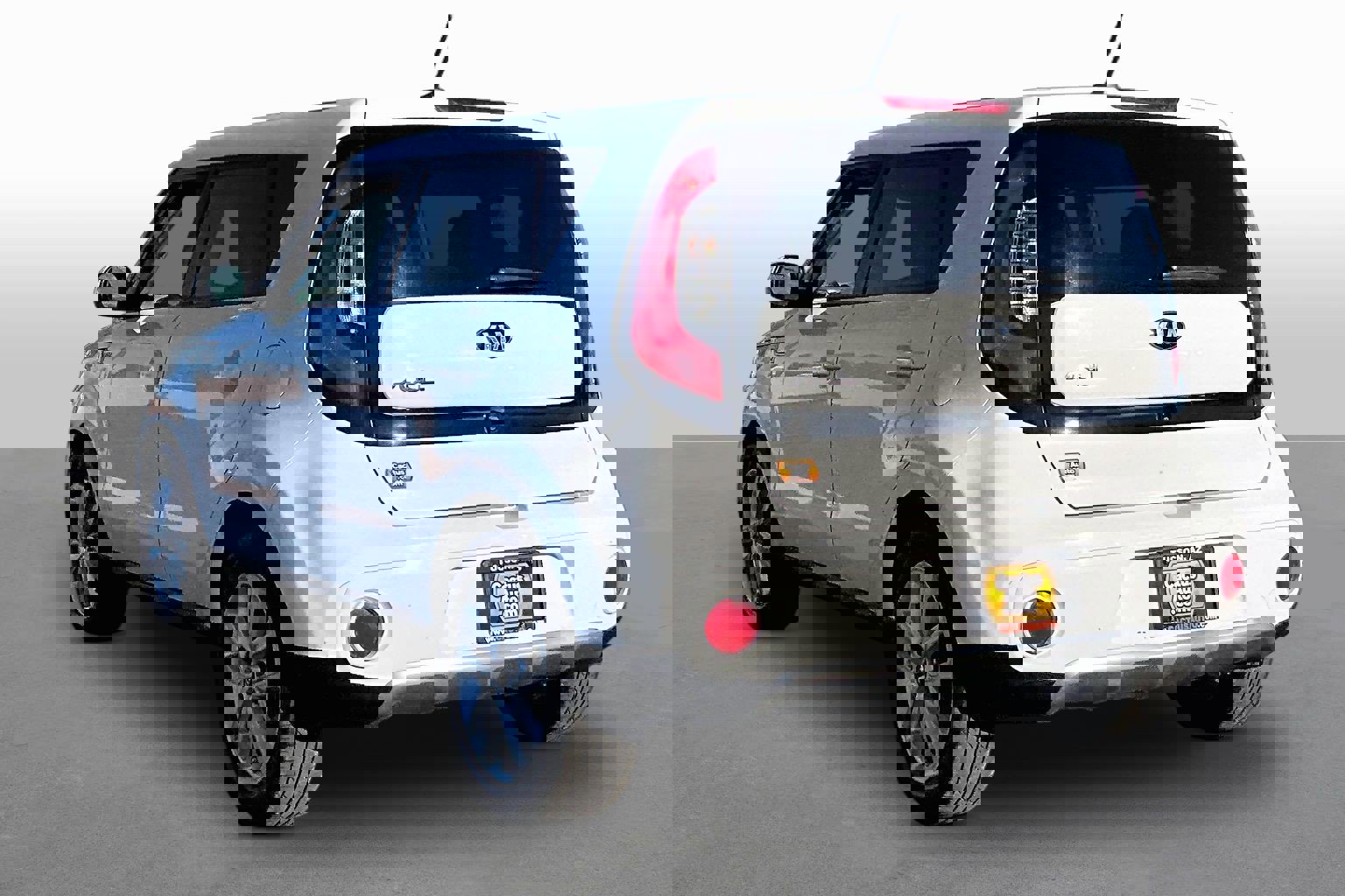 Used 2018 Kia Soul + image 11