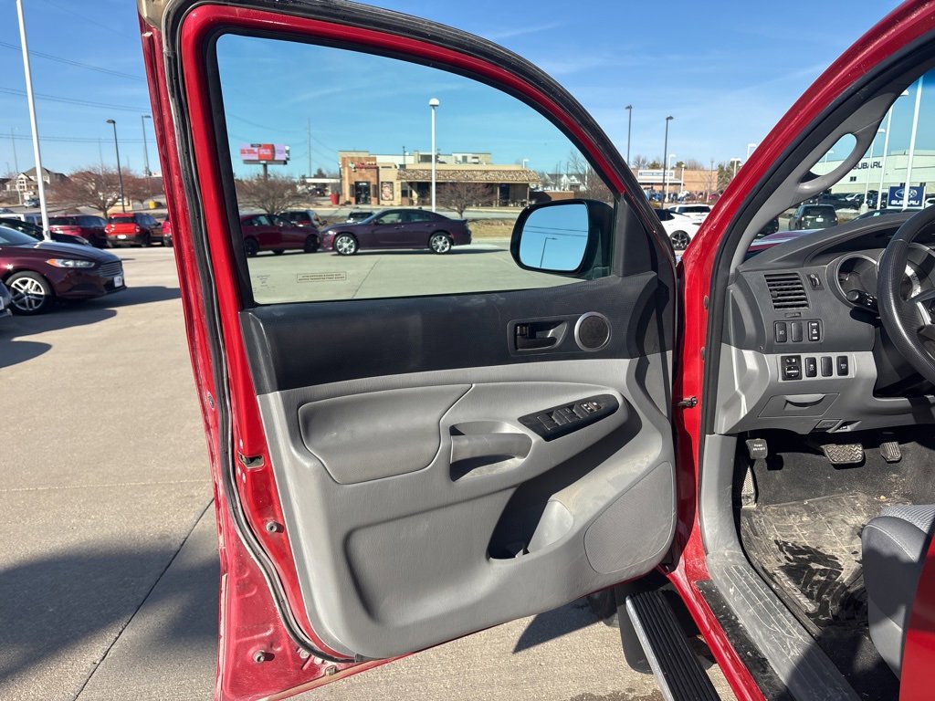 Used 2015 Toyota Tacoma 4x4 Double Cab image 10