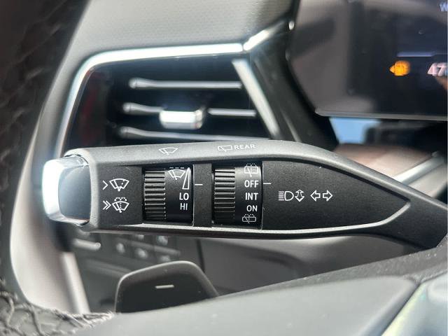 New 2025 Chevrolet Suburban Premier image 34