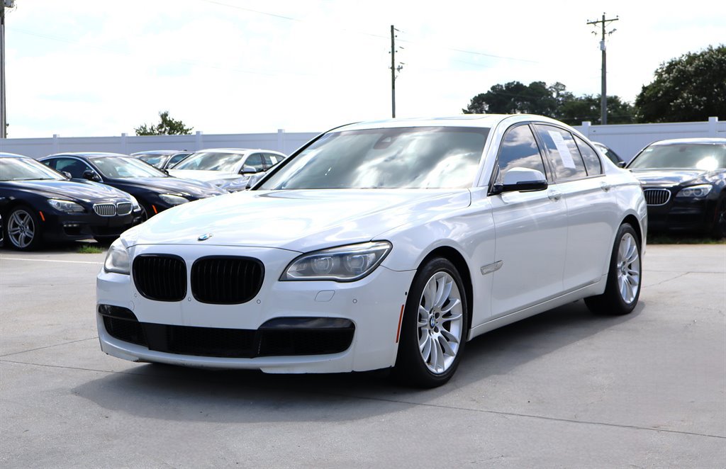 Used 2015 BMW 750i RWD image 3