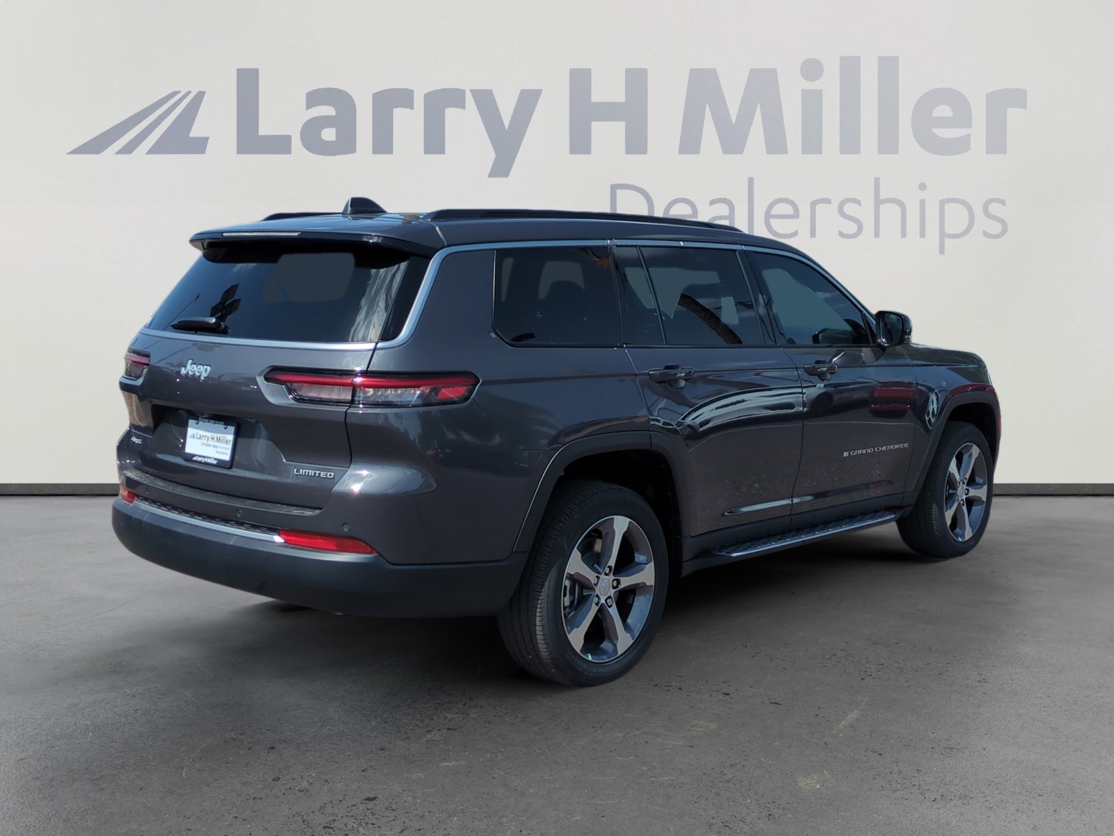 New 2026 Jeep Grand Cherokee L Limited AWD/4WD image 5