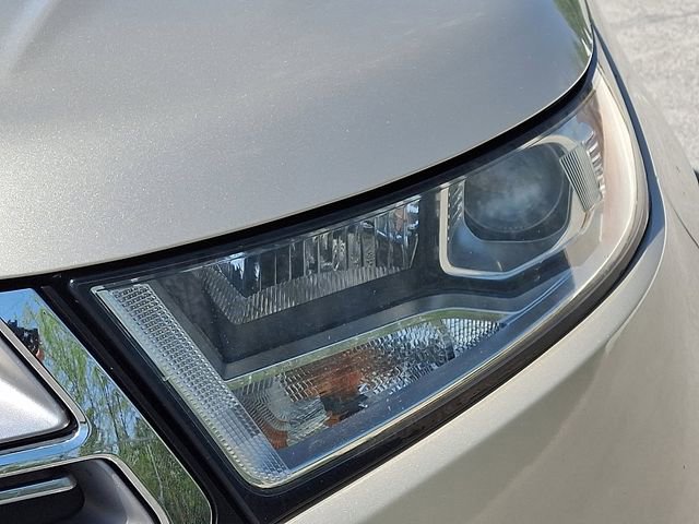 Used 2017 Ford Edge SE AWD/4WD image 12