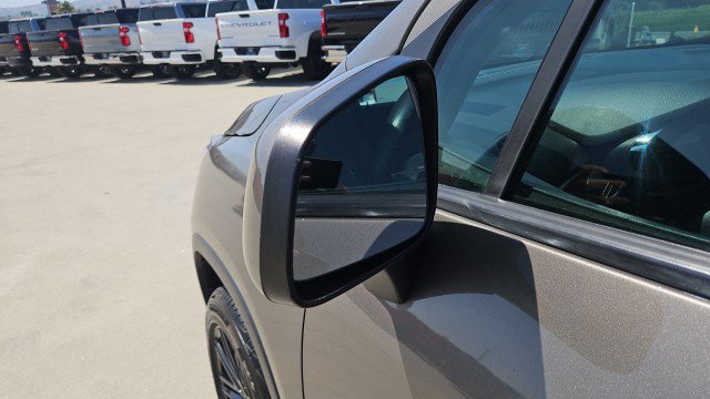 Used 2021 Chevrolet Trax LS AWD/4WD image 18