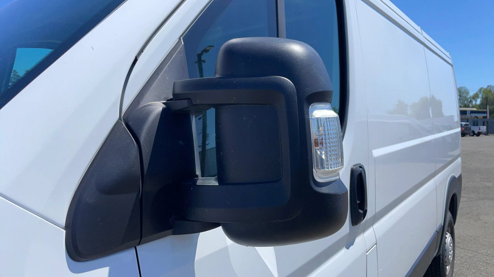 Used 2025 RAM ProMaster 2500 w/ Convenience Group FWD image 39