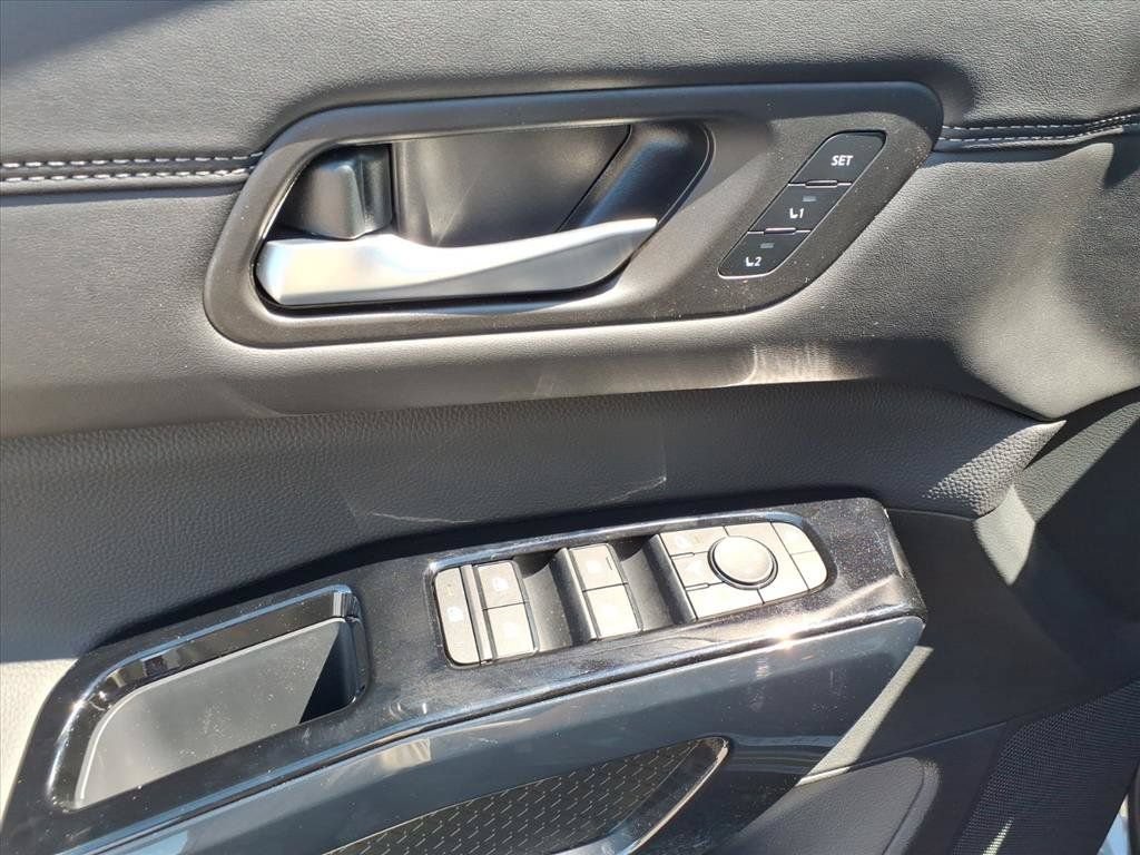 New 2026 Nissan Pathfinder Platinum AWD/4WD image 12