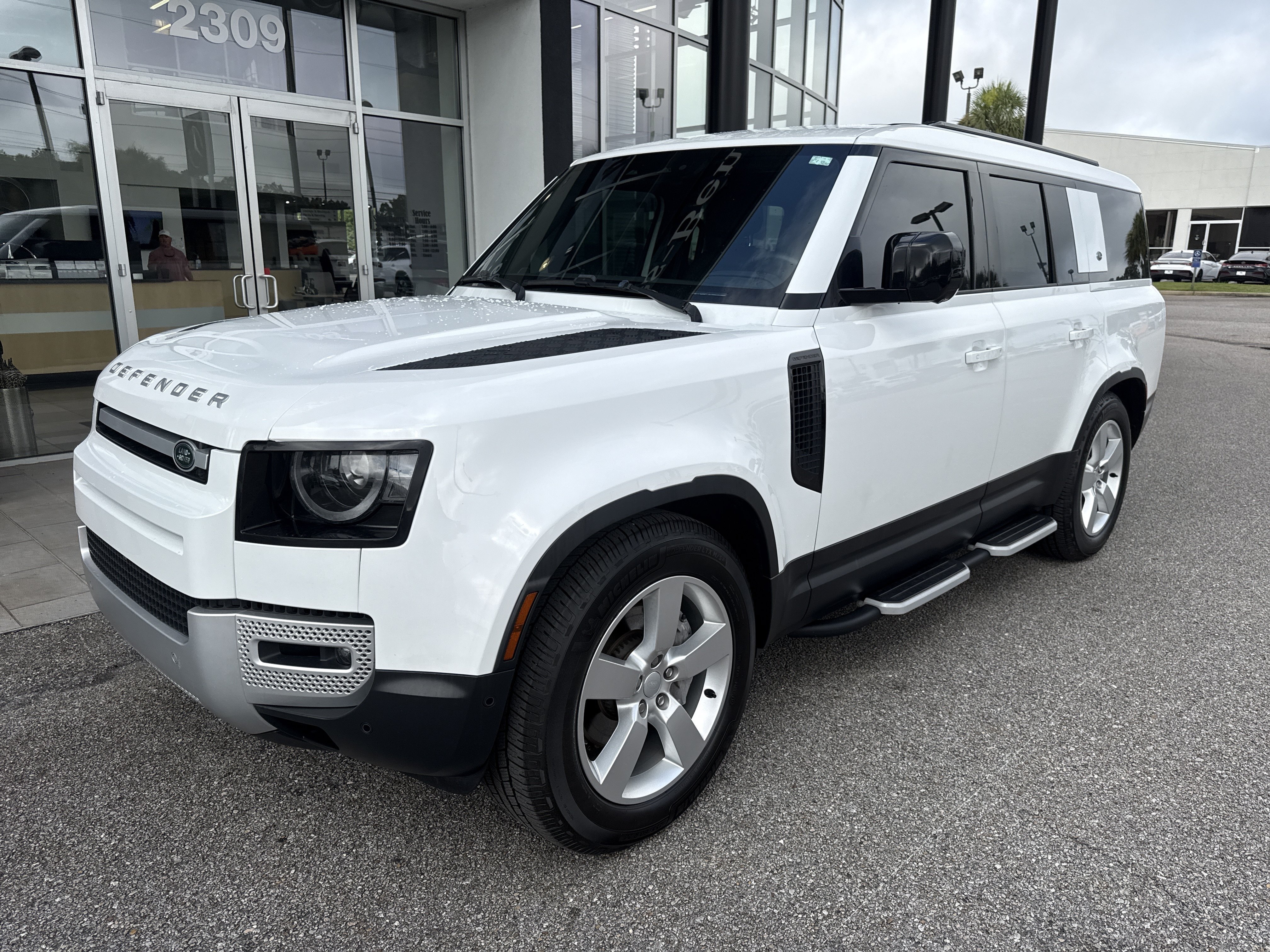 Used 2023 Land Rover Defender 130 SE AWD/4WD image 1