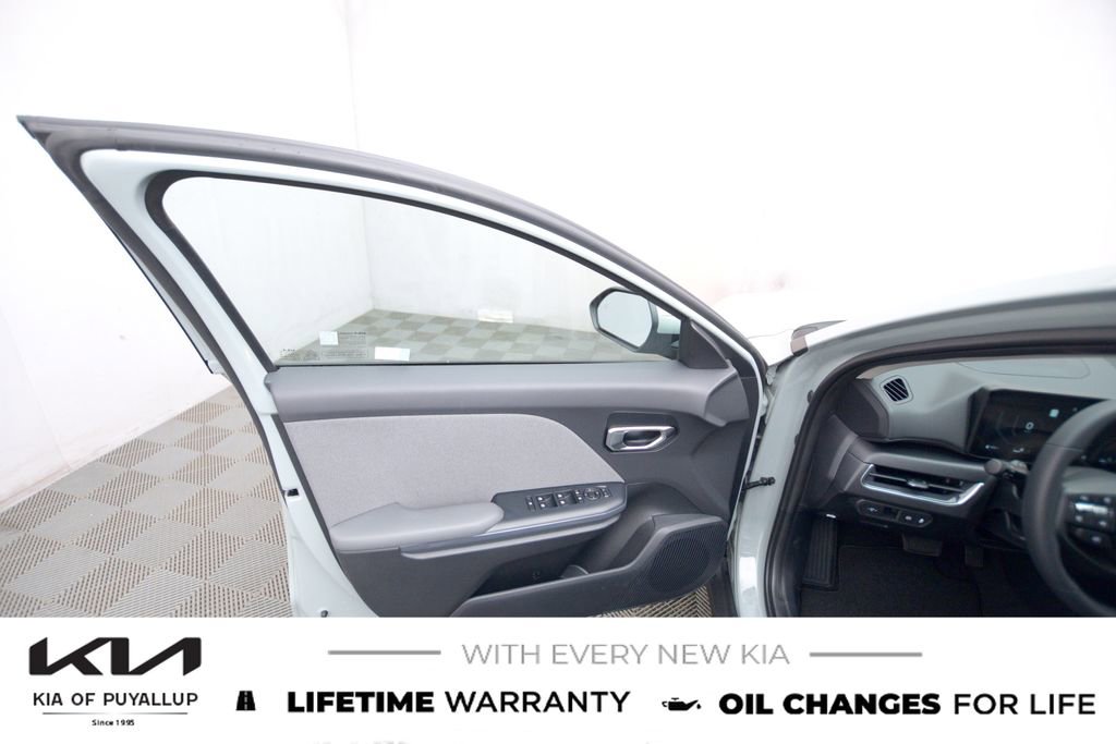New 2025 Kia K4 EX image 9