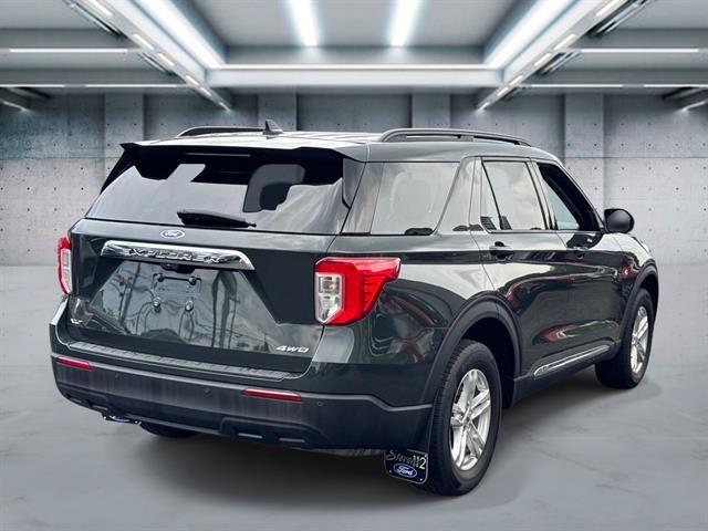 Used 2023 Ford Explorer XLT AWD/4WD image 4