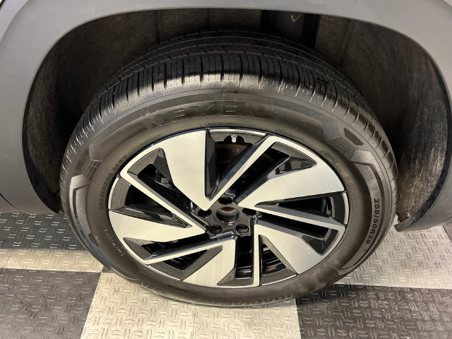 Certified 2025 Volkswagen Atlas SE AWD/4WD image 16