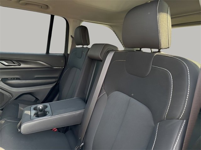 Used 2023 Jeep Grand Cherokee Laredo w/ Luxury Tech Group I image 21