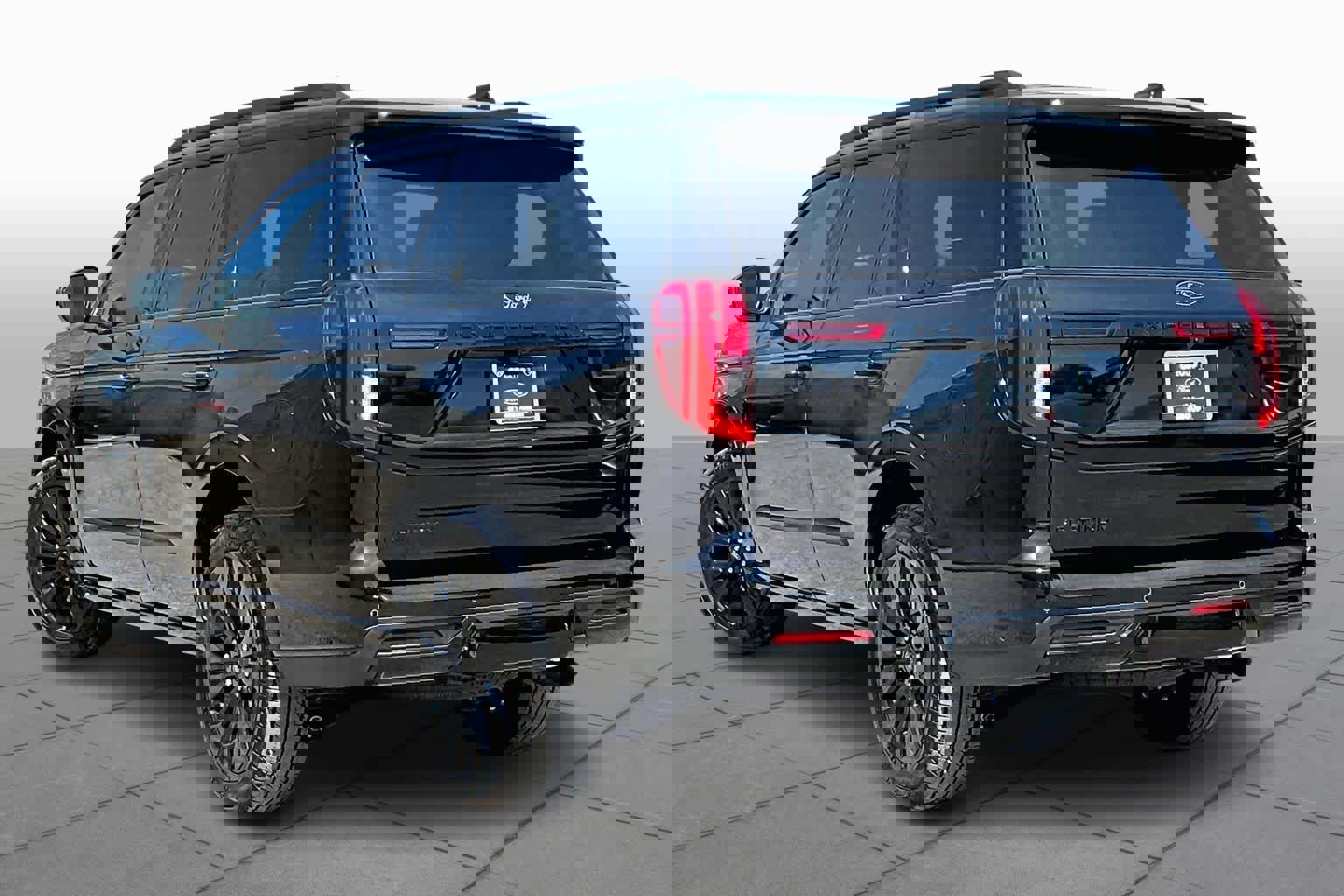 Certified 2025 Ford Expedition Platinum w/ Stealth Appearance Package image 12