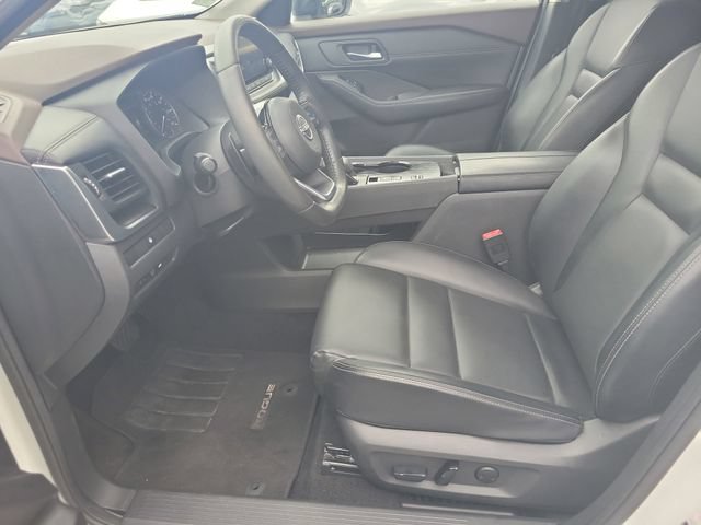 Used 2023 Nissan Rogue SV w/ SV Premium B Package FWD image 18