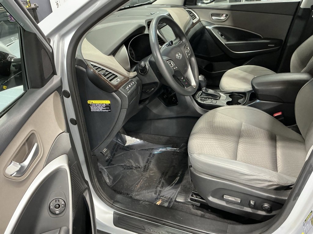 Used 2019 Hyundai Santa Fe XL SE image 3