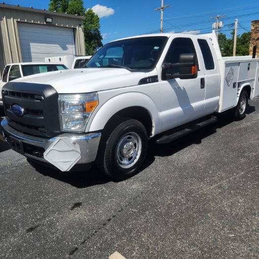 Used 2016 Ford F250 XL w/ Power Equipment Group RWD image 2