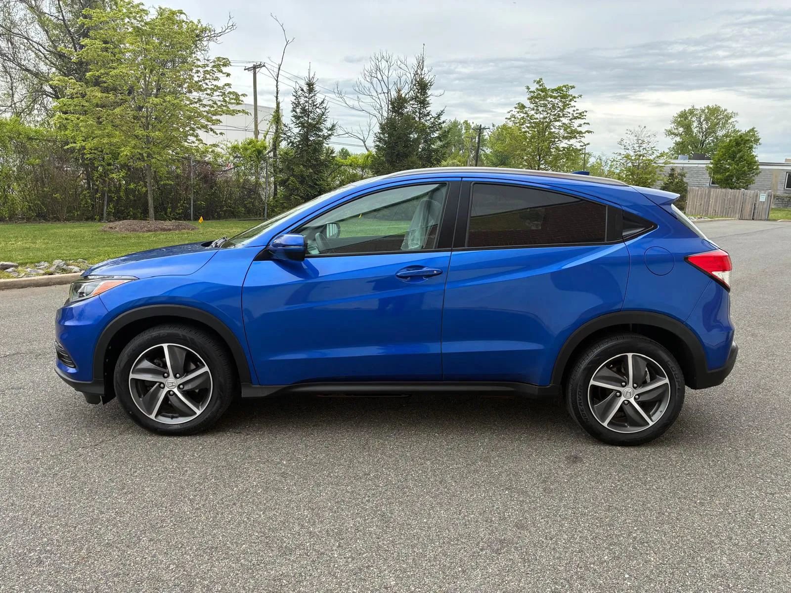 Used 2022 Honda HR-V EX image 3