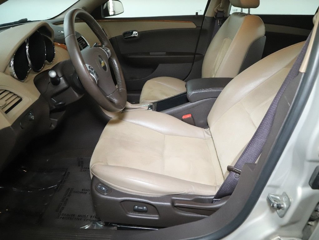 Used 2009 Chevrolet Malibu LT w/ HFV6 Engine Package FWD image 18