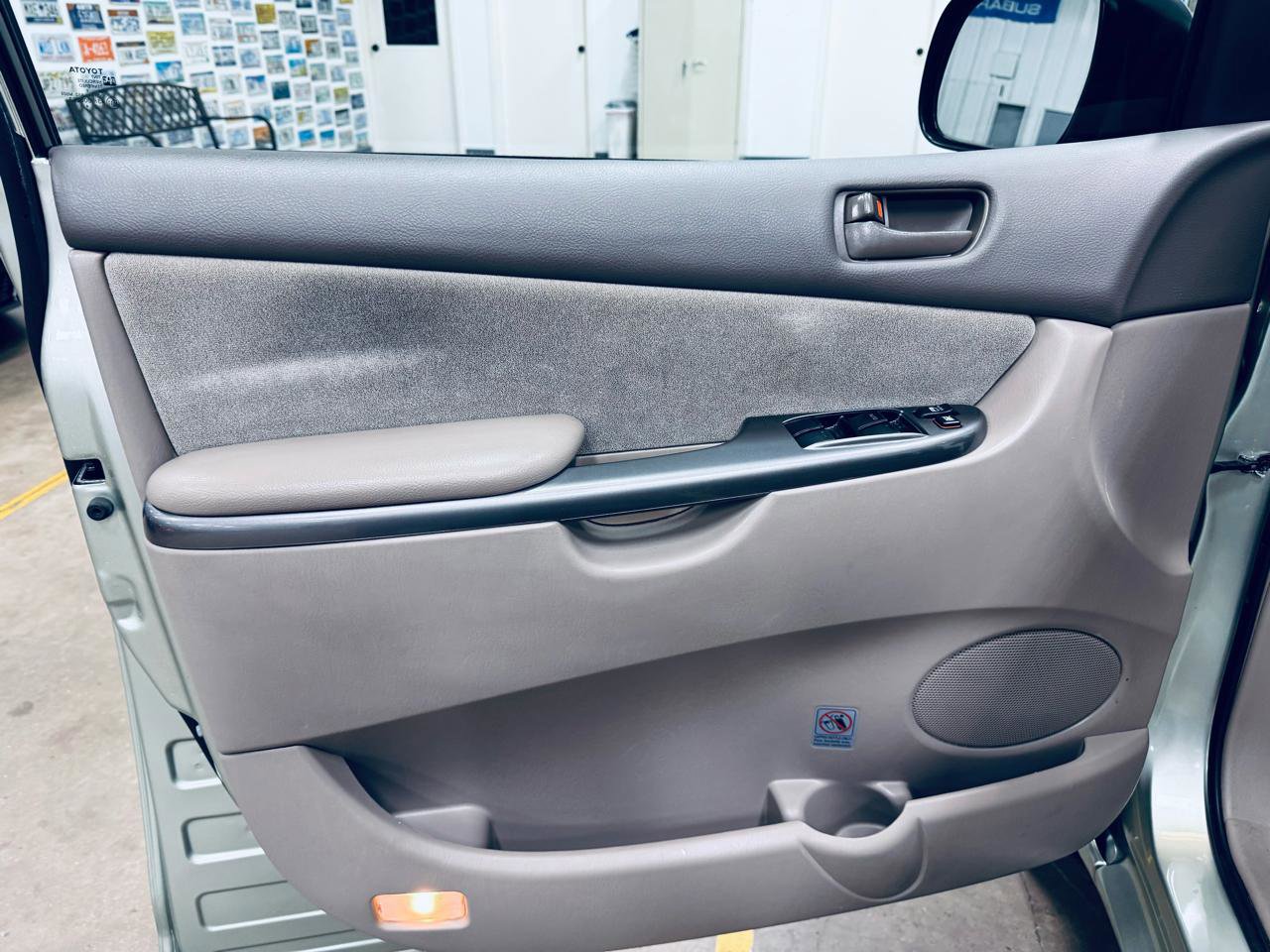 Used 2006 Toyota Sienna CE FWD image 25