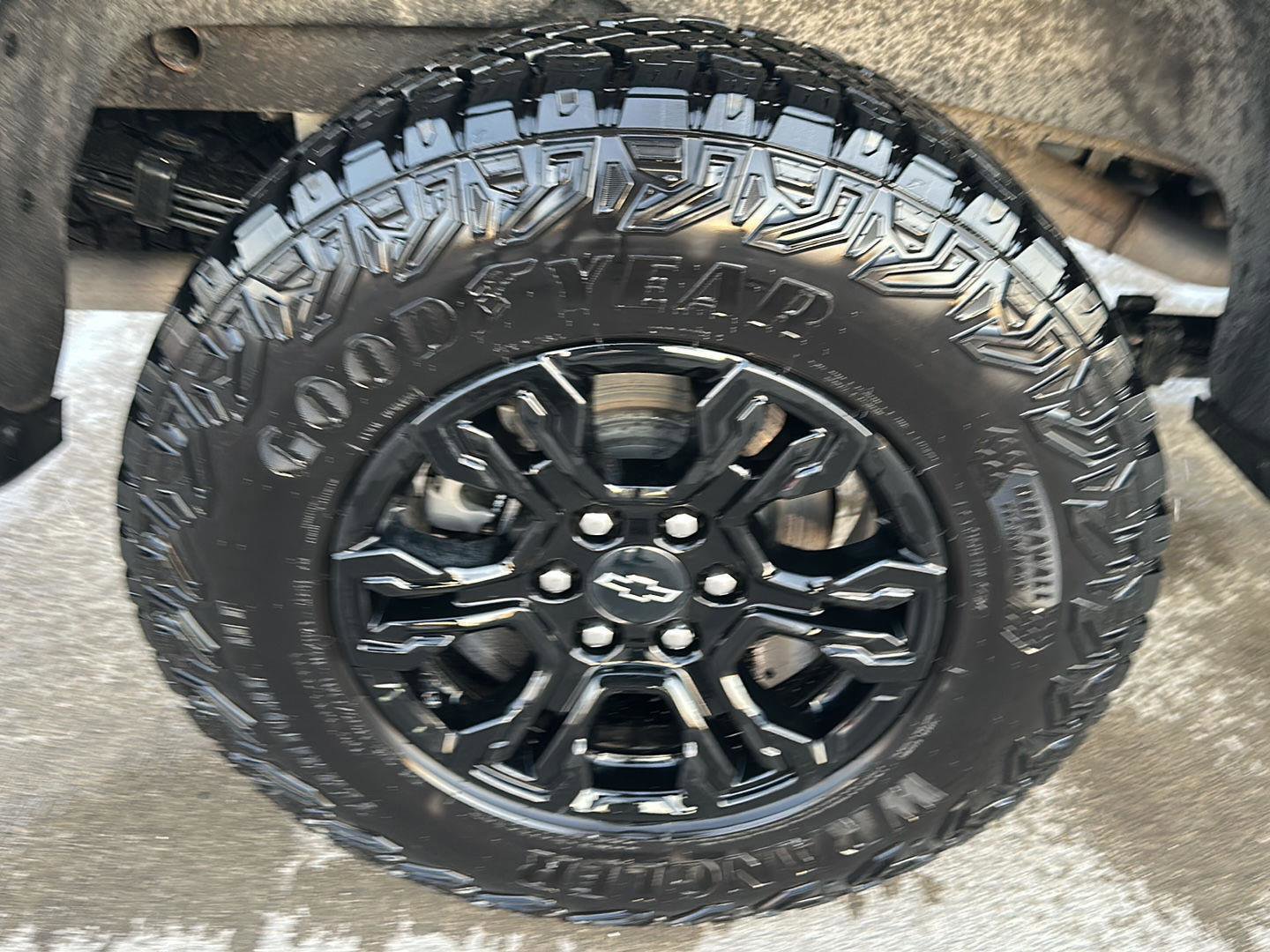 Certified 2025 Chevrolet Silverado 1500 ZR2 w/ Technology Package image 9