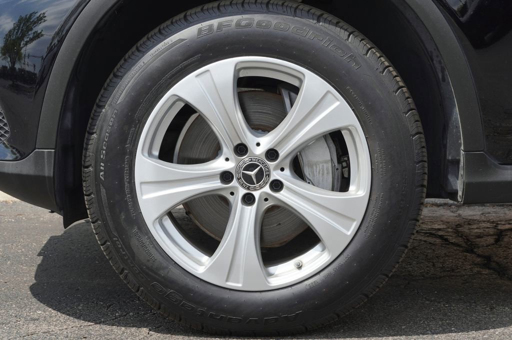 Used 2018 Mercedes-Benz GLC 300 4MATIC image 8