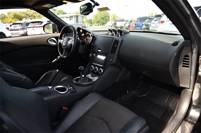 Used 2013 Nissan 370Z Touring w/ Sport Pkg image 9