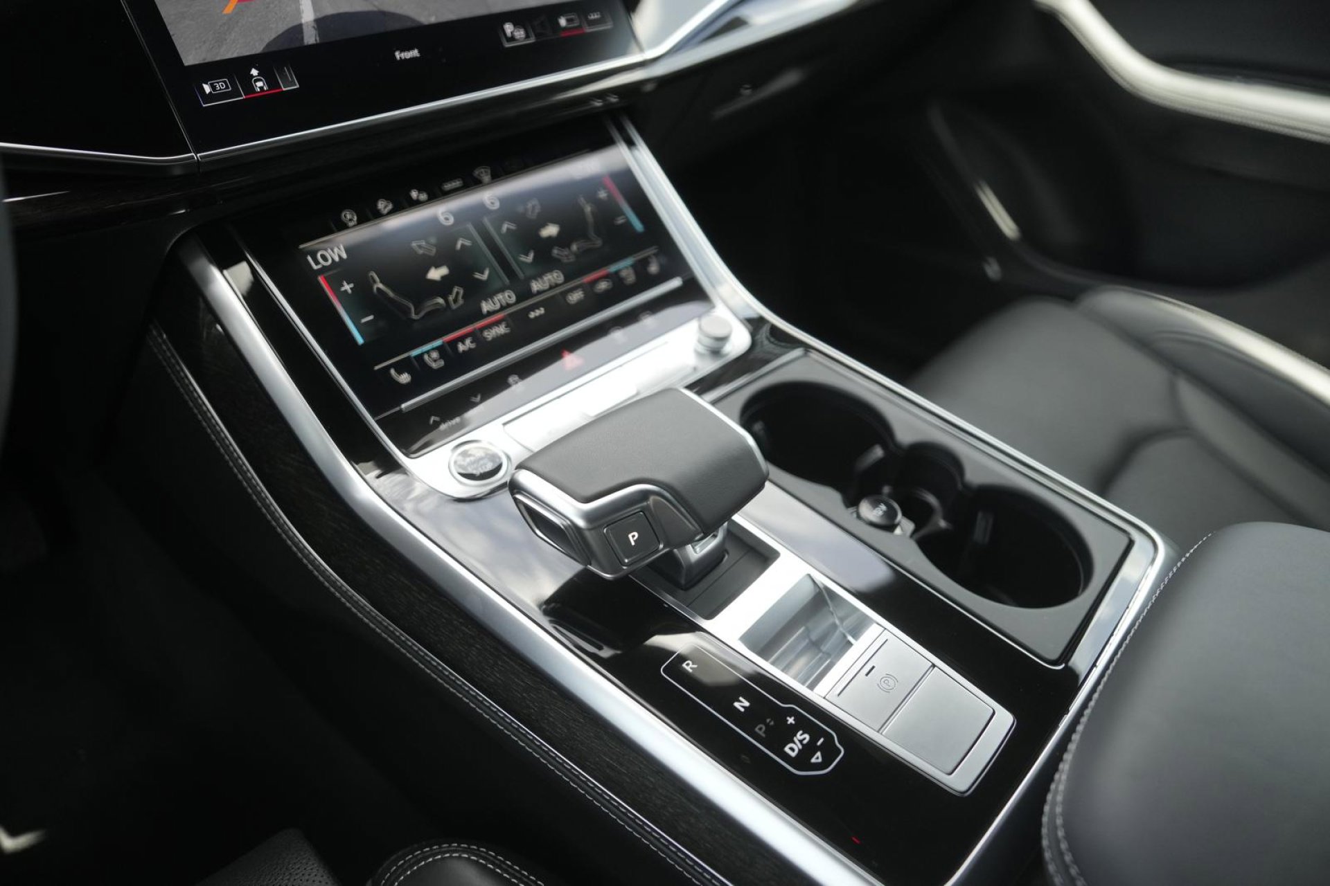 Certified 2025 Audi Q8 Prestige w/ Prestige Package image 18