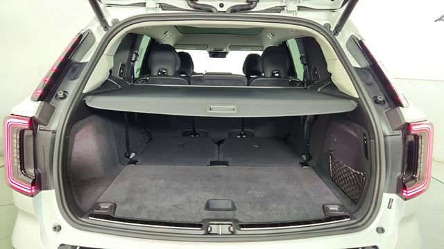 New 2026 Volvo EX90 Plus RWD image 43