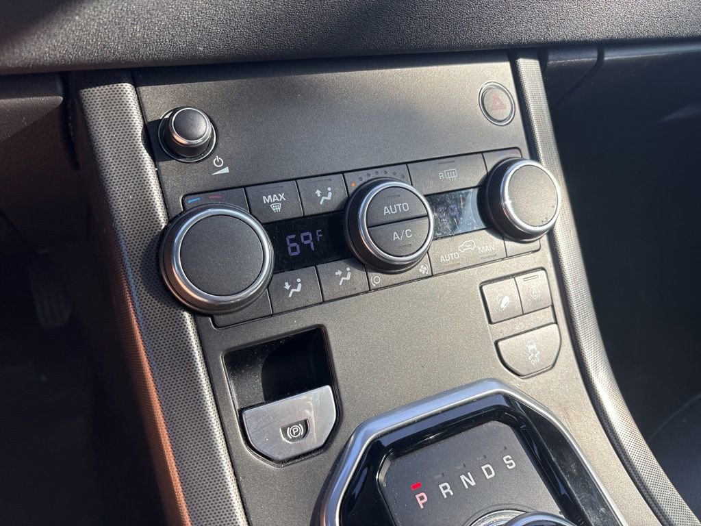 Used 2018 Land Rover Range Rover Evoque SE AWD/4WD image 24