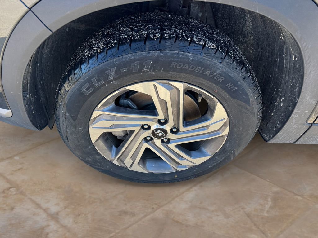 Used 2023 Hyundai Santa Fe SEL image 14