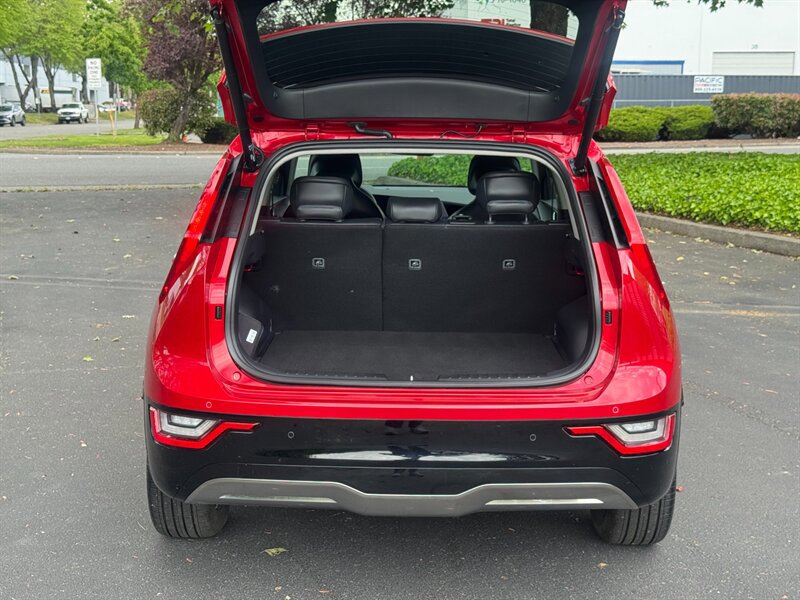 Used 2025 Kia Niro Wave w/ Wave Preserve Package FWD image 7